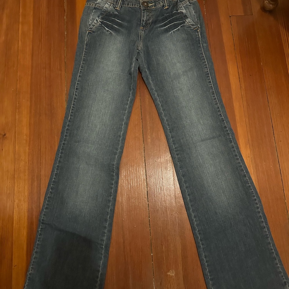 Blue Straight Leg Jeans with Vintage-Inspired Fading